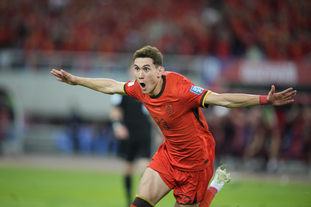 爽看，安菲尔德的观众凭一张门票能看两场红军vs毕包的友谊赛（安菲尔德福利：一张门票看两场红军对毕包友谊赛）