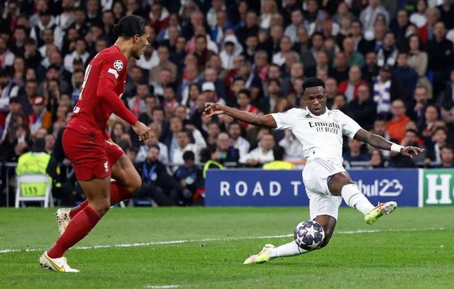 记者：切尔西初步接触塞梅尼奥团队，曼市双雄仍领跑竞购大战（记者：切尔西已初步接洽塞梅尼奥团队，曼联与曼城仍领跑引援争夺战）