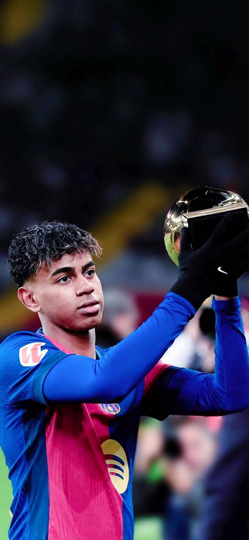 刘若钒本赛季从三镇自由身加盟海港，贡献5球6助攻（自由身离开三镇转投海港，刘若钒本赛季贡献5球6助攻）