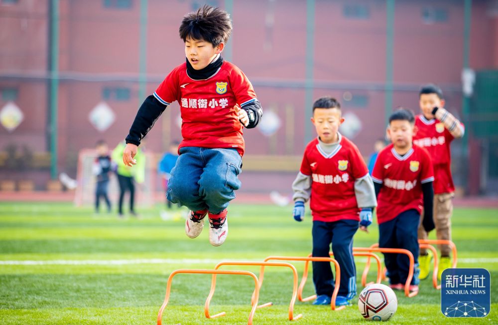 翻新太贵，维罗纳市长托马西提出把维罗纳现主场直接拆除再重建（翻新成本过高，维罗纳市长托马西建议将现有主场拆除重建）