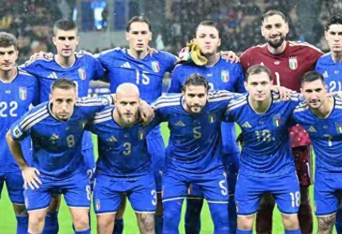 范佩西：温格是我的足球教父；弗格森的管理能力让人惊叹（范佩西：温格是我足球生涯的导师，弗格森的管理才华令人叹服）