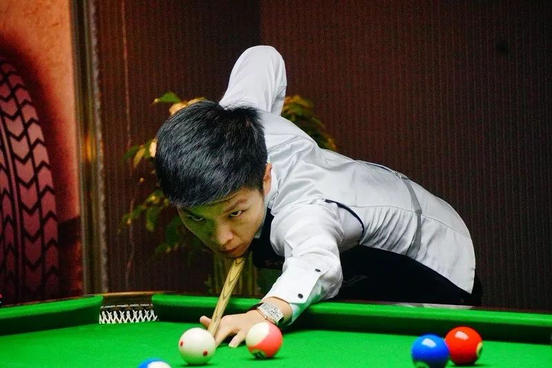 赛中一场引 赛中一场引